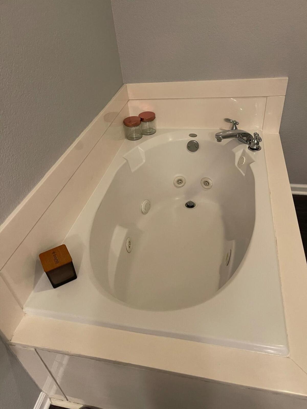Brooklynn'S Bay, Elegant Lakefront Condo Retreat ホット・スプリングス エクステリア 写真