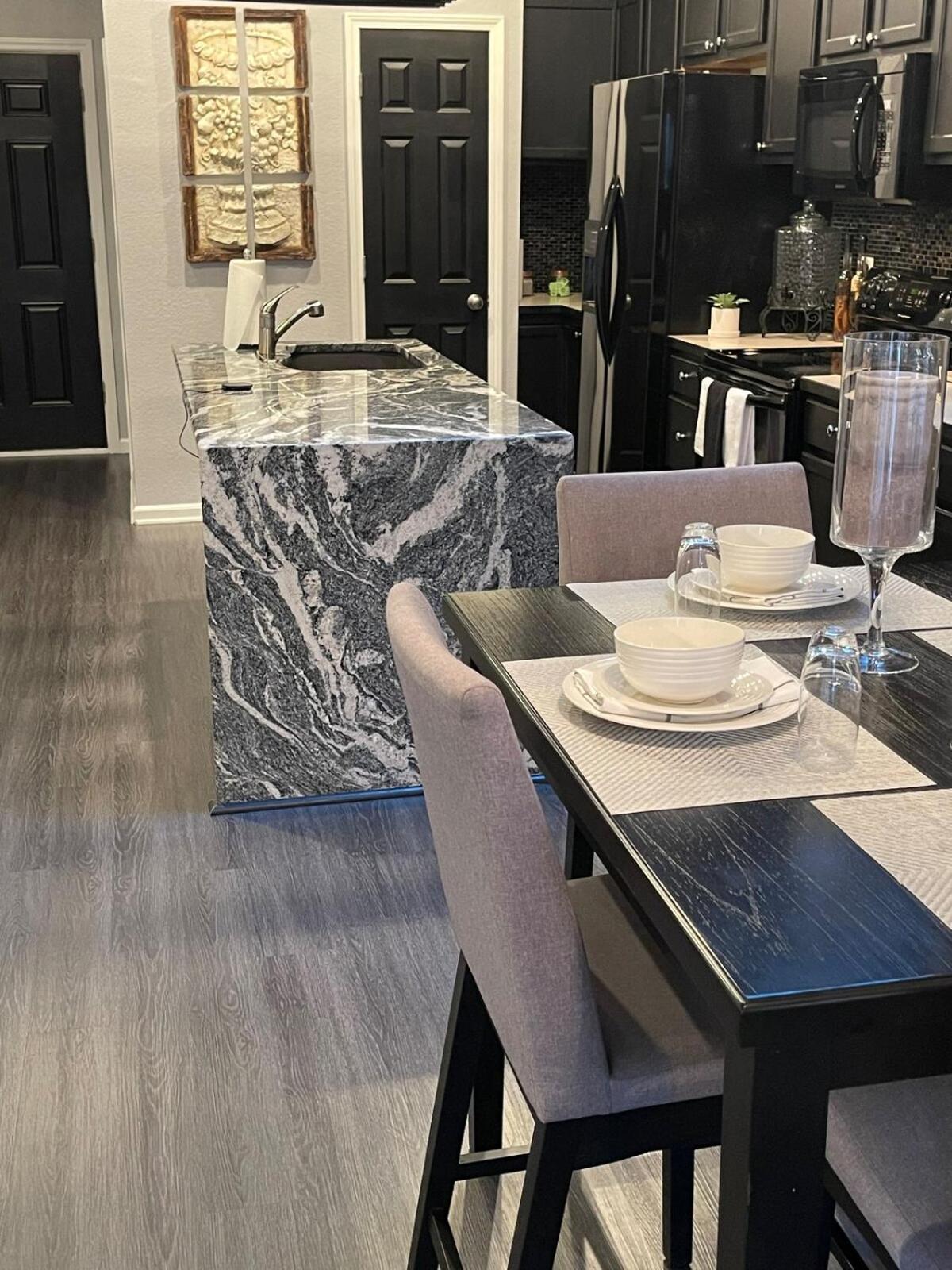 Brooklynn'S Bay, Elegant Lakefront Condo Retreat ホット・スプリングス エクステリア 写真