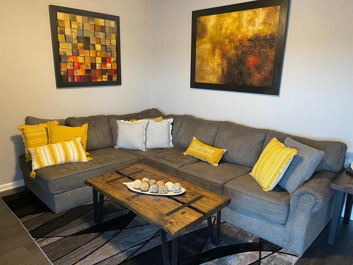 Brooklynn'S Bay, Elegant Lakefront Condo Retreat ホット・スプリングス エクステリア 写真